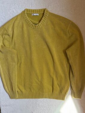Zara women Crewneck Sweater in Mustard